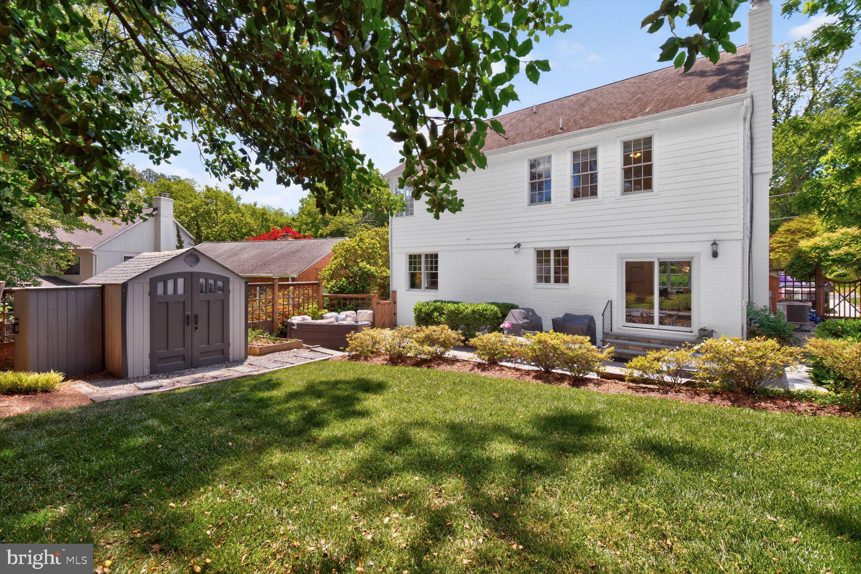 5909 Madawaska Road Bethesda, MD 20816 - Photo 41 of 49