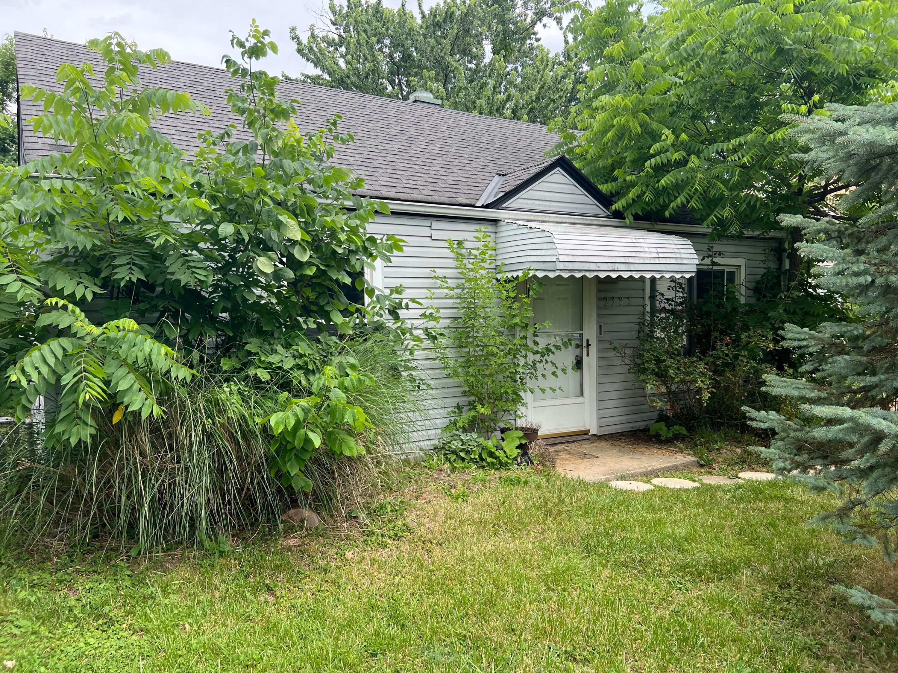 2386 Lindale Road Columbus, OH 43224 - Photo 2 of 12 25898DB4-E800-4B89-82BD-FF2107CF75A7