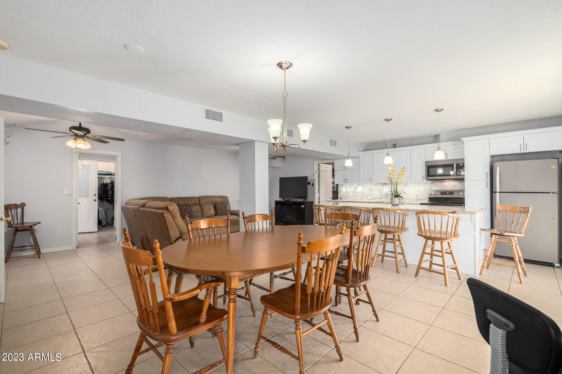 723 South Hilton Road Apache Junction, AZ 85119 - Photo 18 of 64 14 Hilton