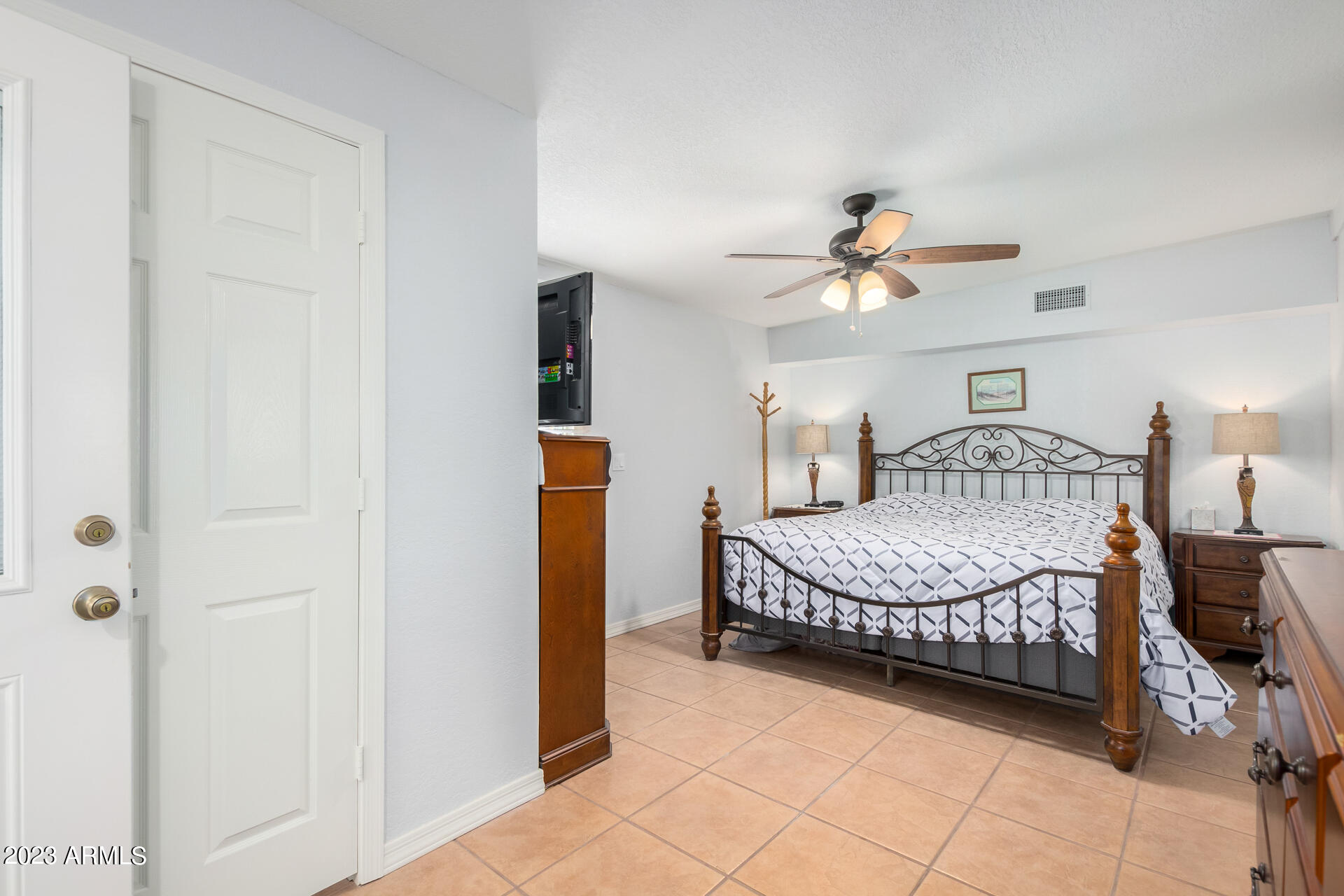 723 South Hilton Road Apache Junction, AZ 85119 - Photo 20 of 64 24 Hilton