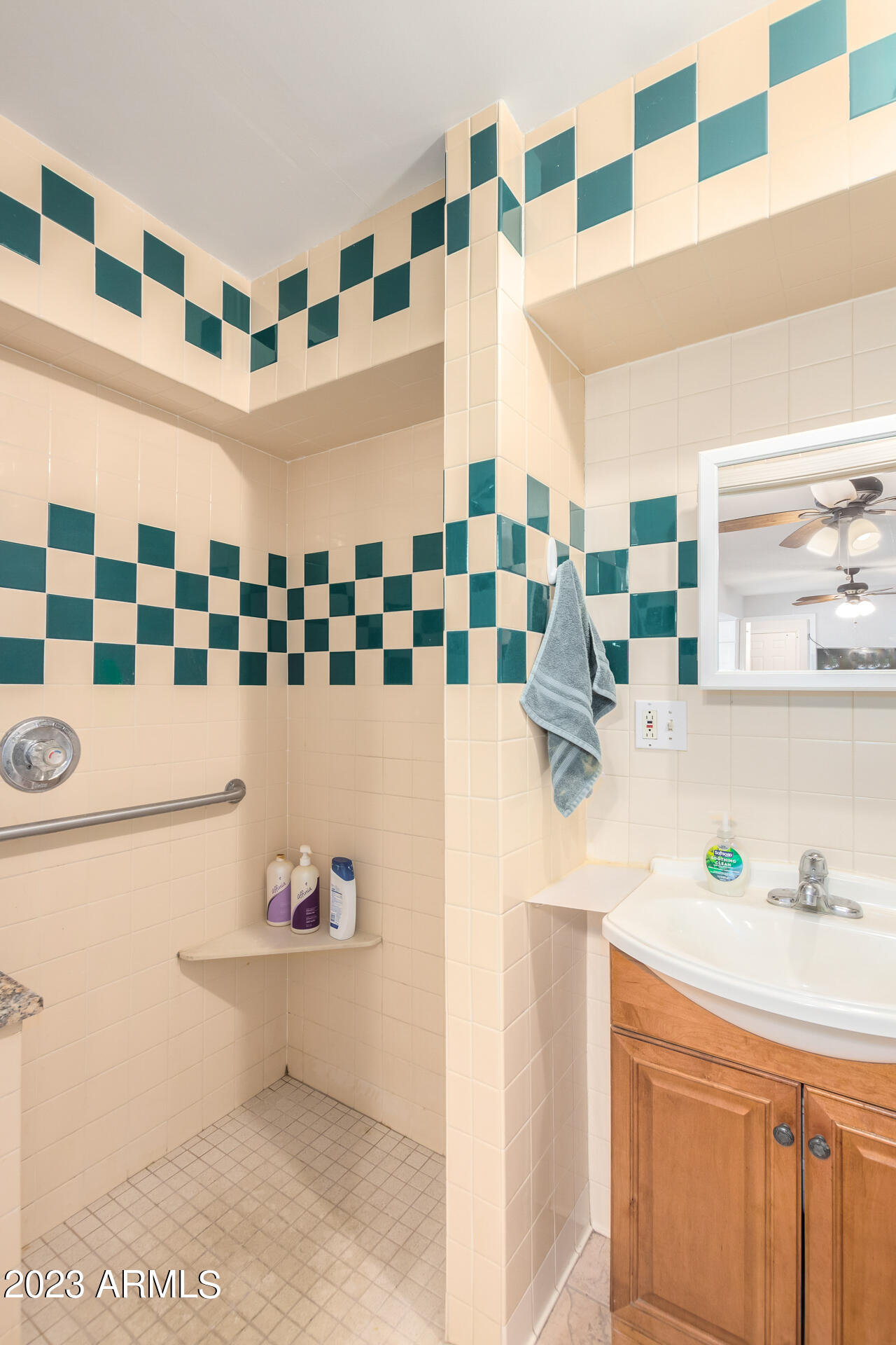 723 South Hilton Road Apache Junction, AZ 85119 - Photo 29 of 64 34 Hilton