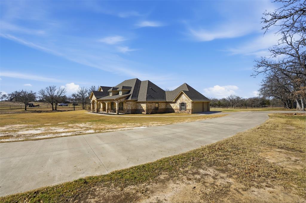 842 County Road 4371 Decatur, TX 76234 - Photo 2 of 35 a view of houses and city view