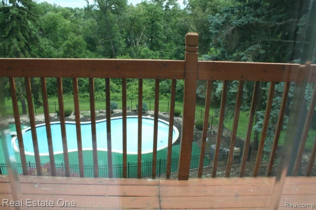 2545 Worcester Road West Bloomfield, MI 48323 - Photo 27 of 37 IMG_1106.jpg