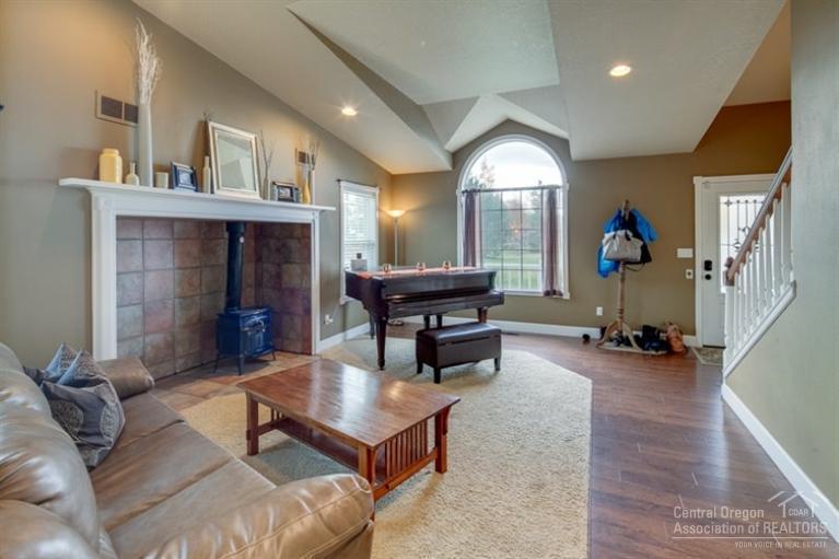 61854 Pettigrew Road Bend, OR 97702 - Photo 3 of 25 Additional Photo