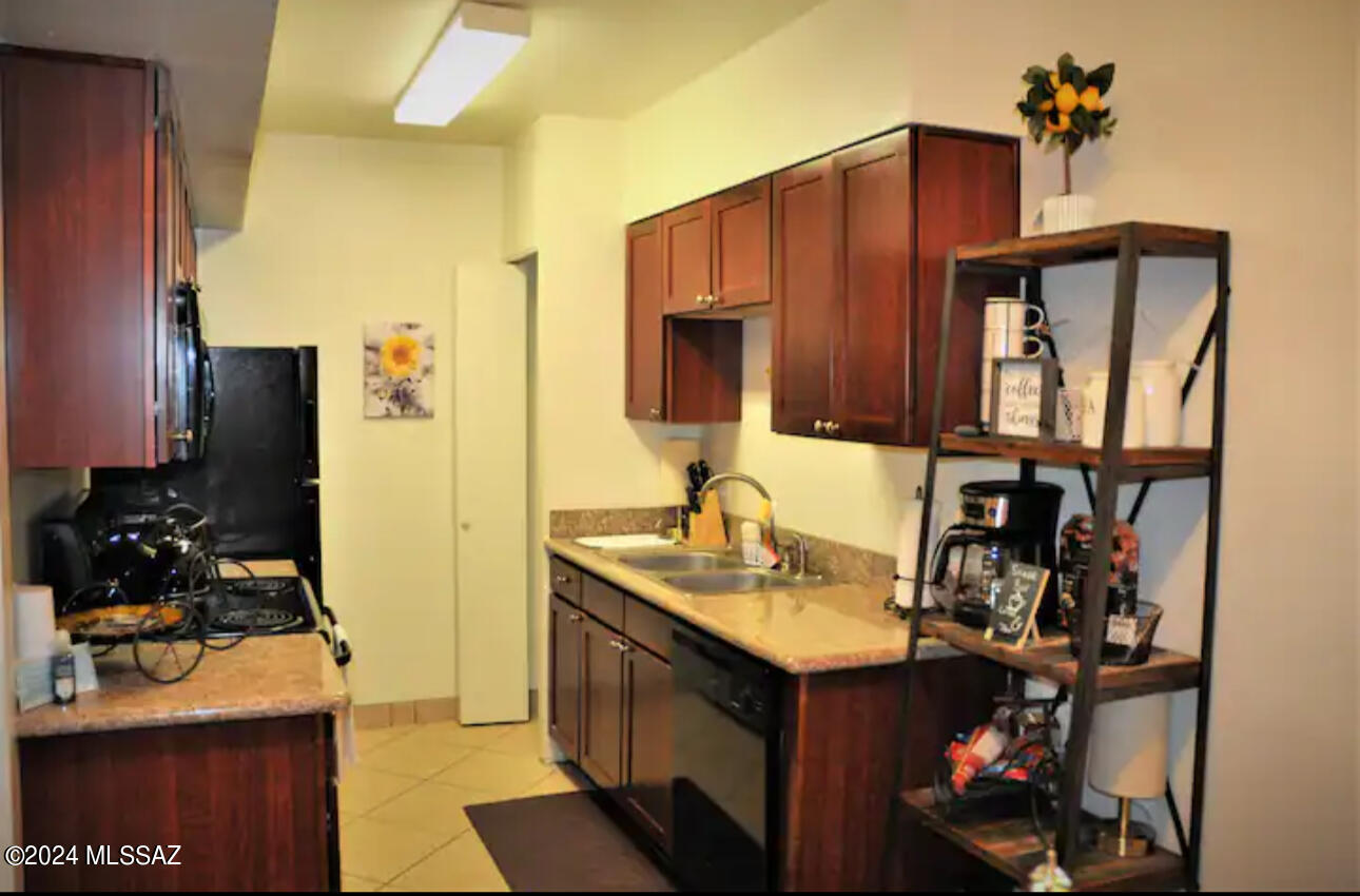 3357 North Country Club Road, Unit 40 Tucson, AZ 85716 - Photo 8 of 15 Gallery Image 8