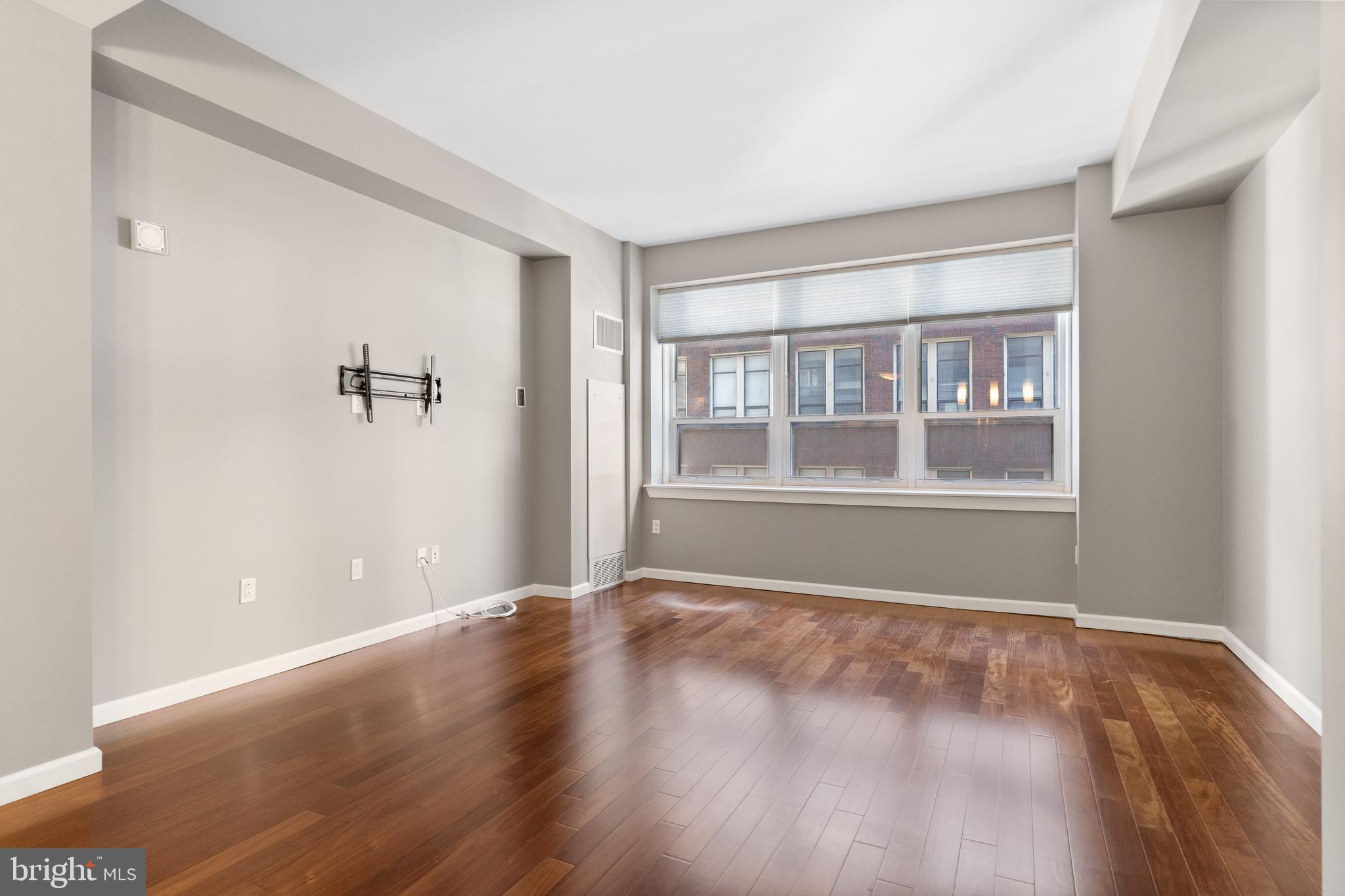 1425 Locust Street, Unit 3D Philadelphia, PA 19102 - Photo 15 of 41