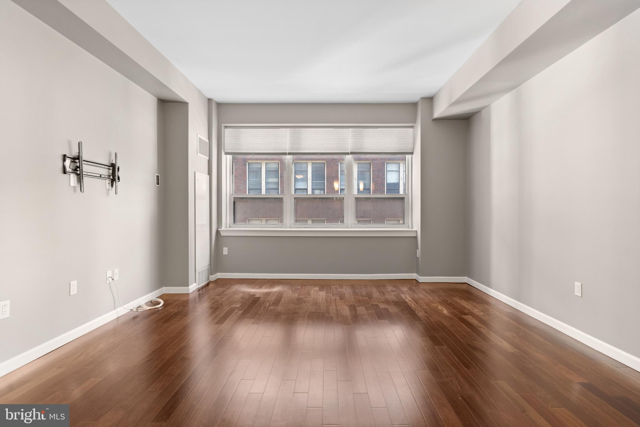 1425 Locust Street, Unit 3D Philadelphia, PA 19102 - Photo 17 of 41