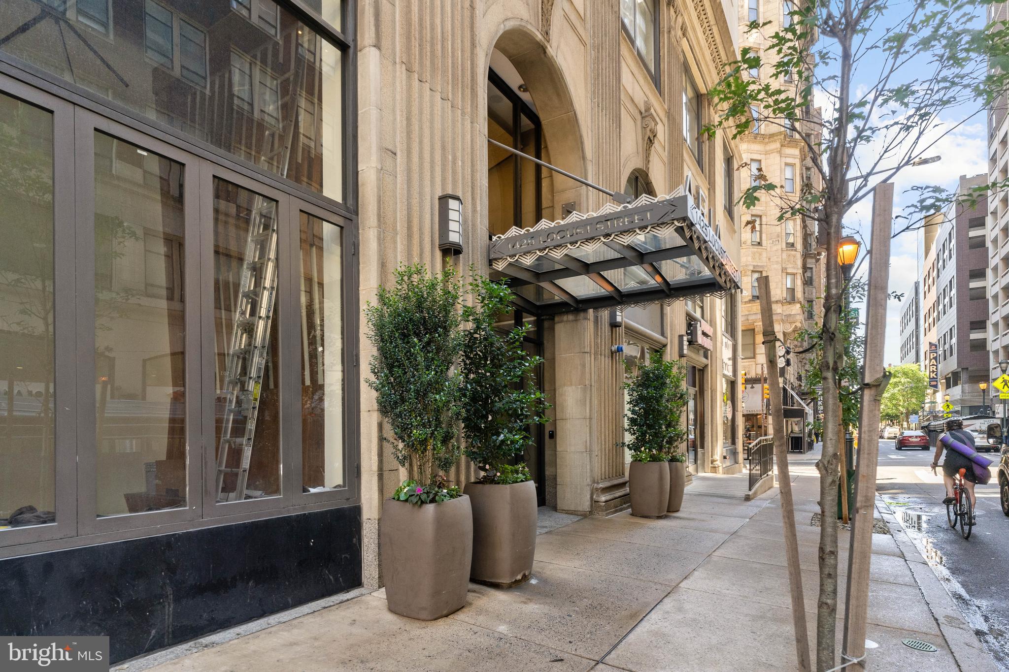 1425 Locust Street, Unit 3D Philadelphia, PA 19102 - Photo 2 of 41