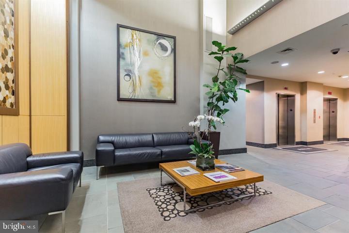 1425 Locust Street, Unit 3D Philadelphia, PA 19102 - Photo 31 of 41