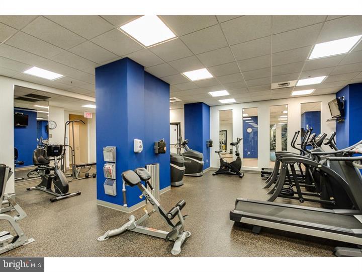 1425 Locust Street, Unit 3D Philadelphia, PA 19102 - Photo 35 of 41