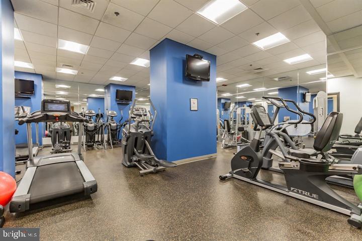 1425 Locust Street, Unit 3D Philadelphia, PA 19102 - Photo 36 of 41