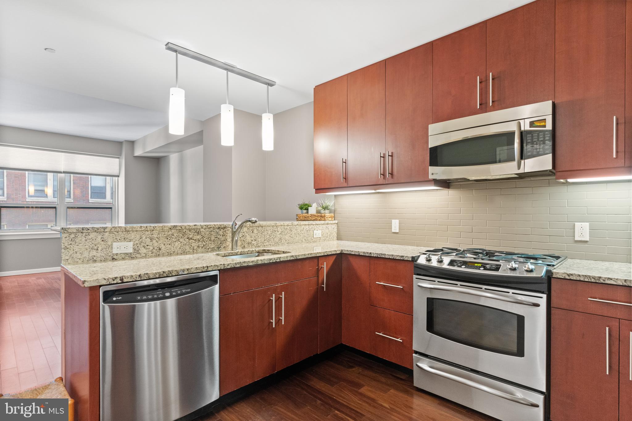 1425 Locust Street, Unit 3D Philadelphia, PA 19102 - Photo 5 of 41