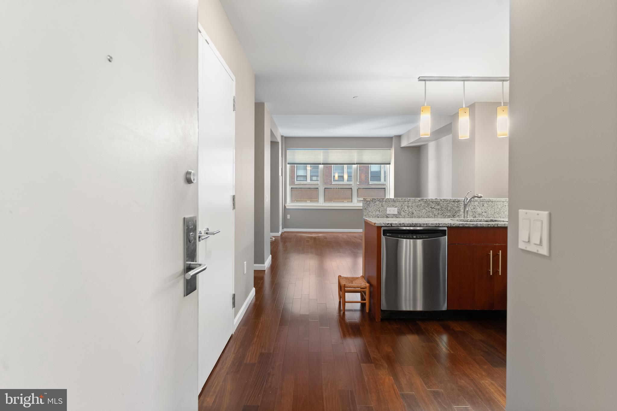 1425 Locust Street, Unit 3D Philadelphia, PA 19102 - Photo 8 of 41