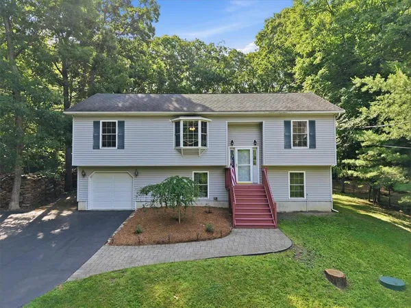 $325,000 | 128 Chestnut Street, Dingmans Ferry, PA 18328