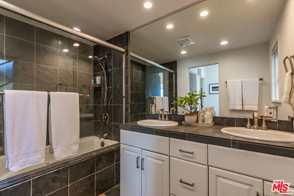 $18,900 | 42602 Pacific Coast Highway, Malibu, CA 90265