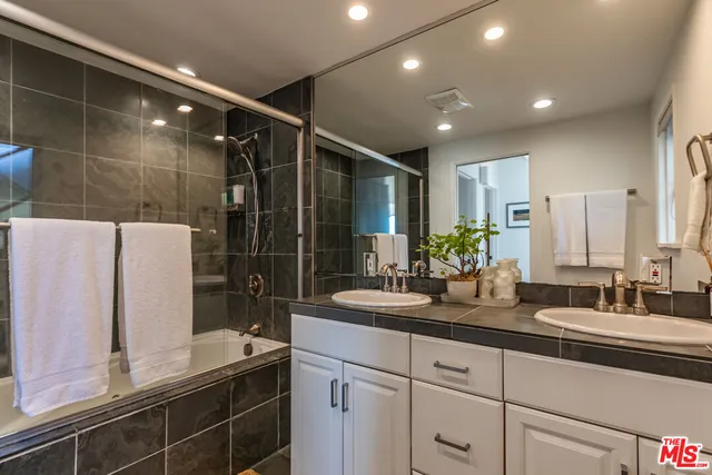 $18,900 | 42602 Pacific Coast Highway, Malibu, CA 90265