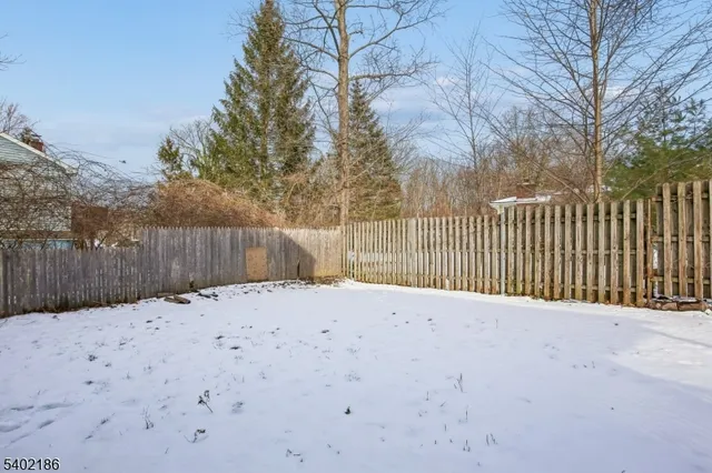 $3,650 | 4 Cabot Lane, Kinnelon, NJ 07405