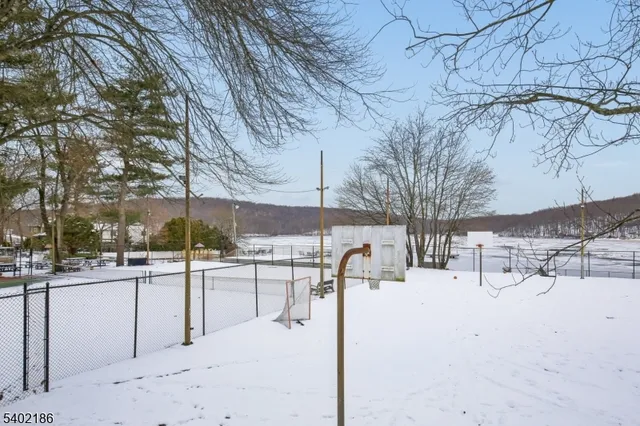 $3,650 | 4 Cabot Lane, Kinnelon, NJ 07405