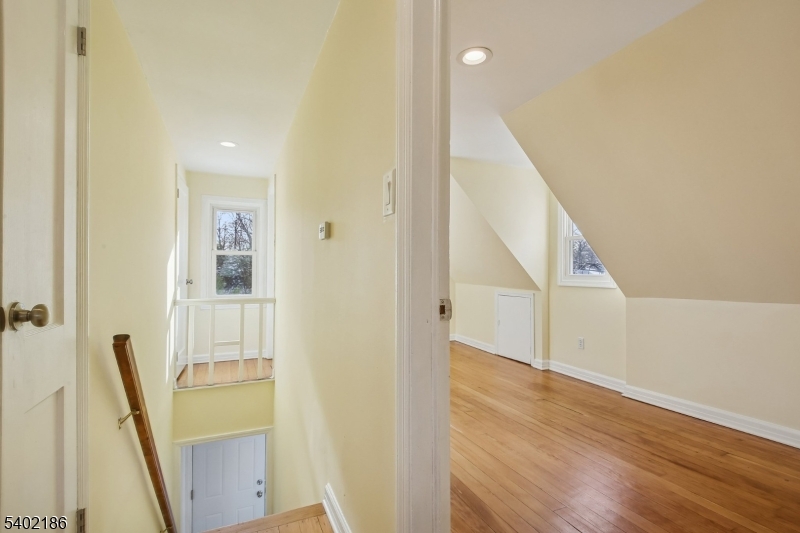 4 Cabot Lane Kinnelon, NJ 07405 - Photo 9 of 29