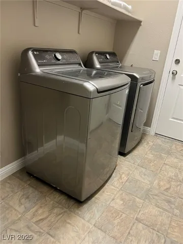 $2,695 | 10487 Forked Run Street, Las Vegas, NV 89178