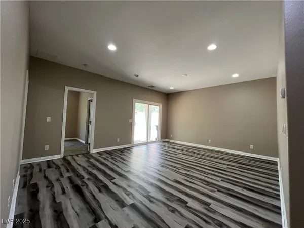 $2,695 | 10487 Forked Run Street, Las Vegas, NV 89178