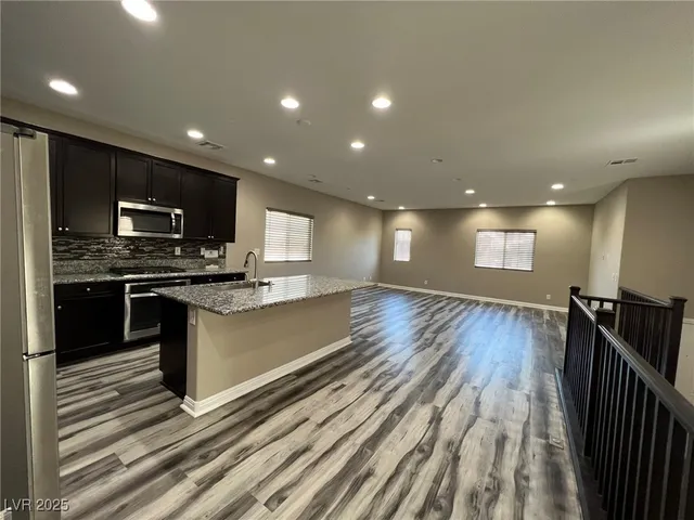 $2,695 | 10487 Forked Run Street, Las Vegas, NV 89178