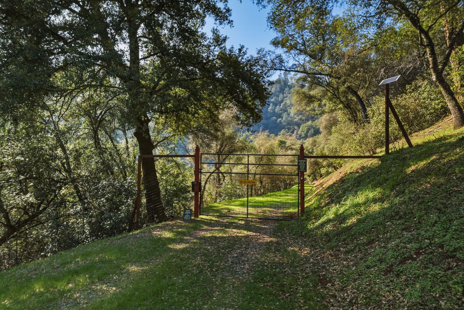 11 Upton Road Mount Aukum, CA 95656 - Photo 16 of 30