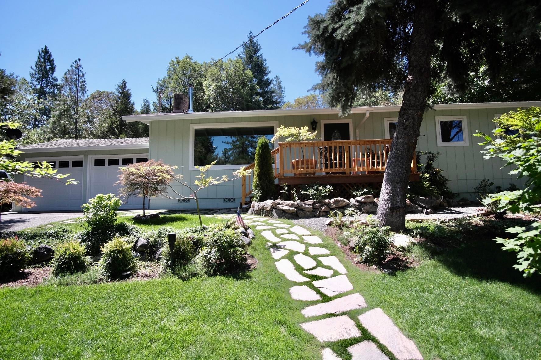 5781 Donaldson Road Grants Pass, OR 97526 - Photo 2 of 25 front 2