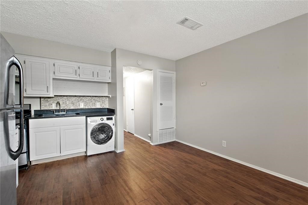 2401 Manor Road, Unit 216 Austin, TX 78722 - Photo 2 of 14 Gallery Image 2