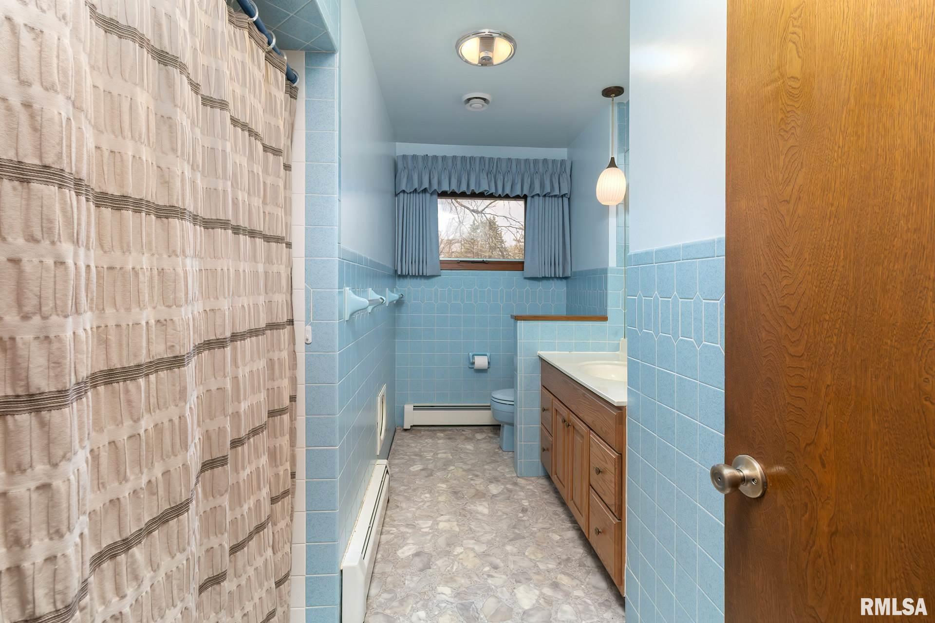 4144 Smith Road Colona, IL 61241 - Photo 10 of 30 Gallery Image 10