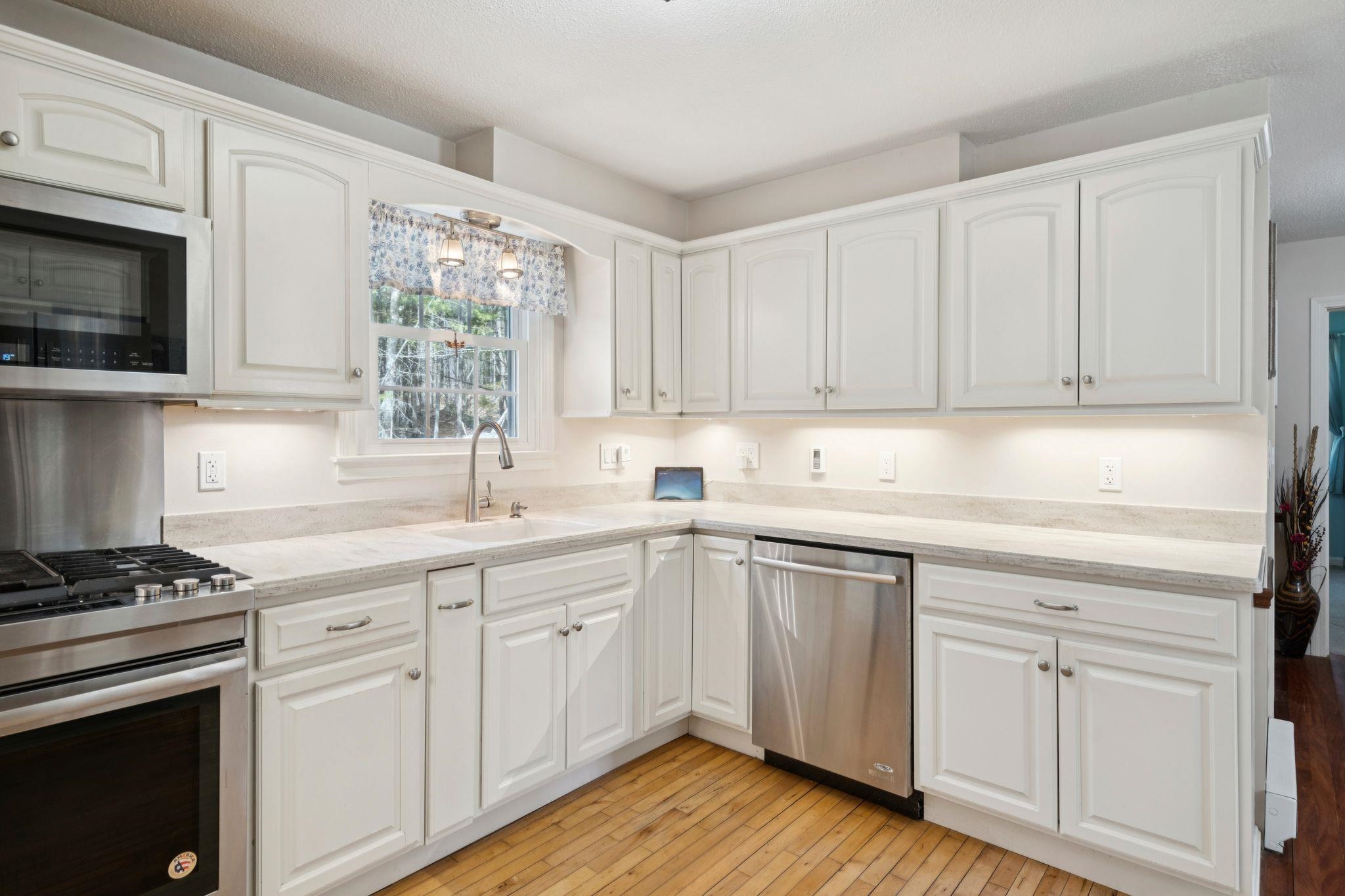 66 Sparrowhawk Road New London, NH 03257 - Photo 7 of 32