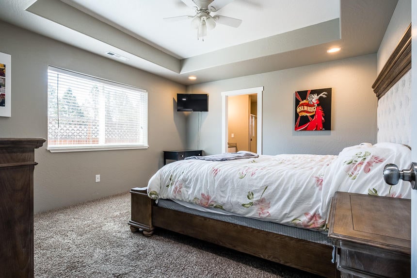 3003 Cheltenham Way Medford, OR 97504 - Photo 23 of 32 3003 Cheltenham-24