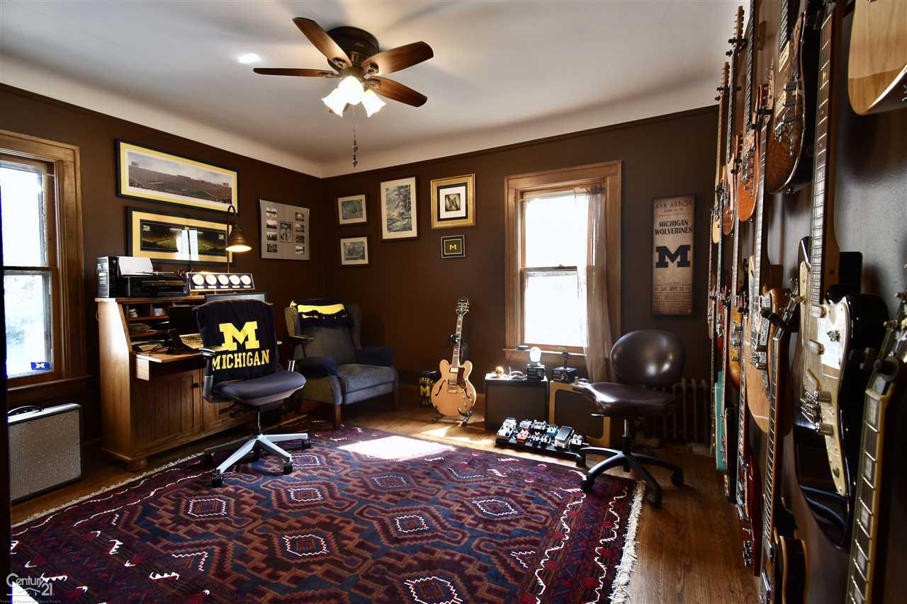 826 Barrington Road Grosse Pointe Park, MI 48230 - Photo 11 of 31