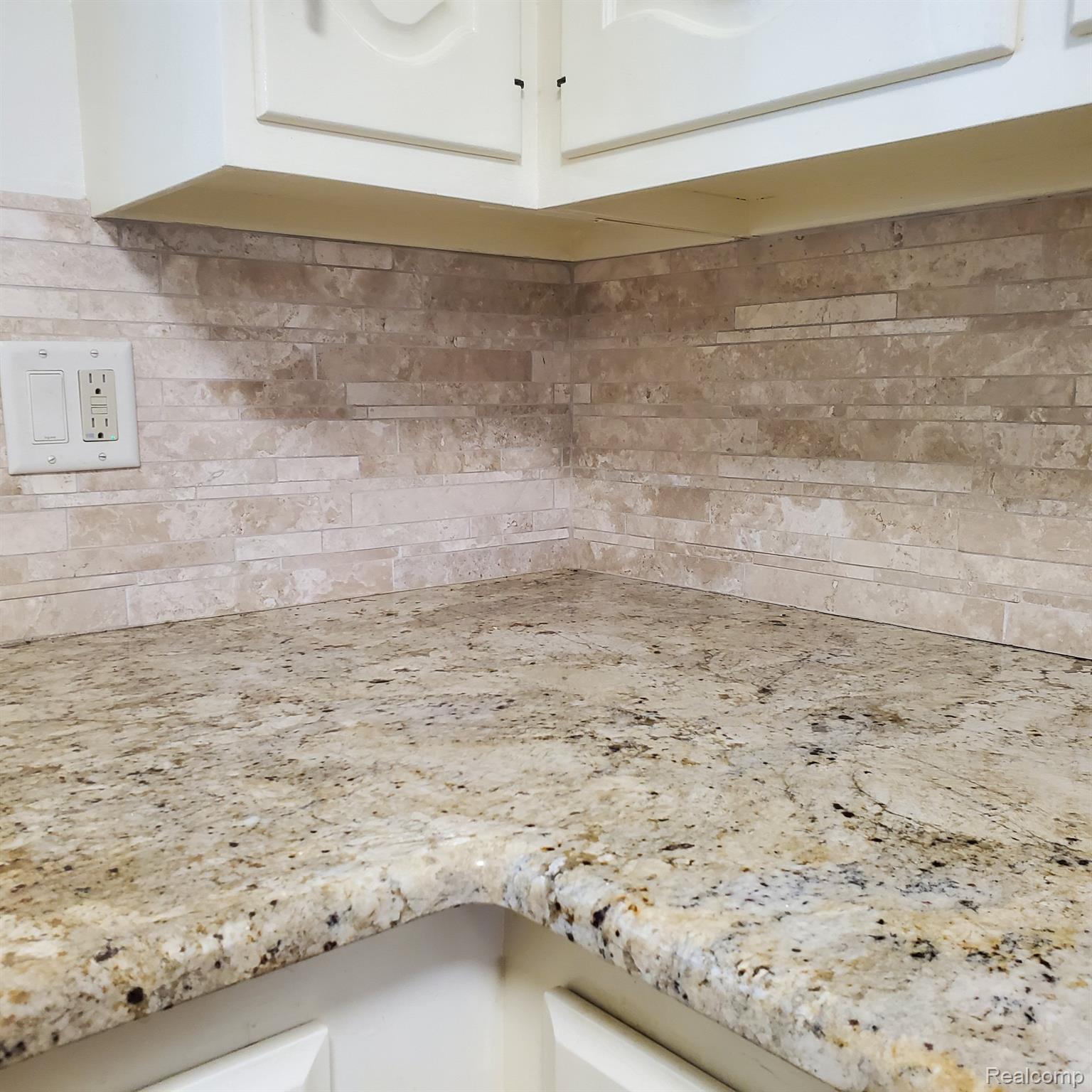 4153 Hackberry Road Bridgeport, MI 48722 - Photo 16 of 53 Granite and Beautiful Slate Backsplash