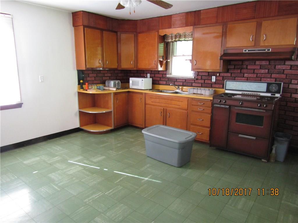 805 Valley Road Ambridge, PA 15003 - Photo 3 of 10 Gallery Image 3