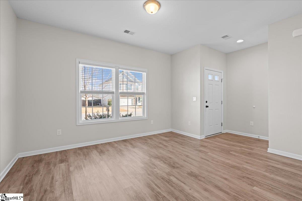 812 Camberwell Road Simpsonville, SC 29680 - Photo 4 of 29