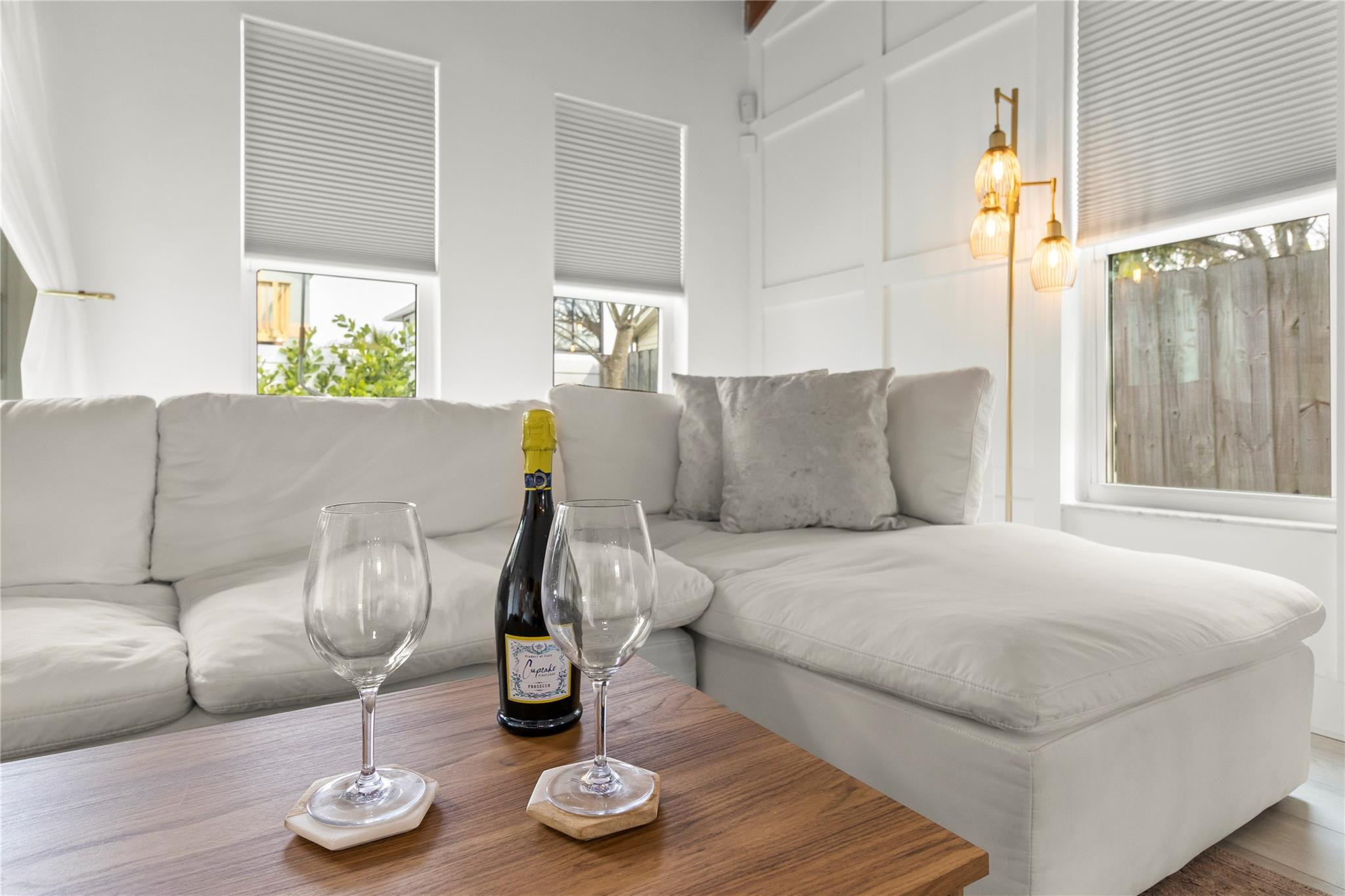2453 Southridge Road Delray Beach, FL 33444 - Photo 15 of 38 Living Room