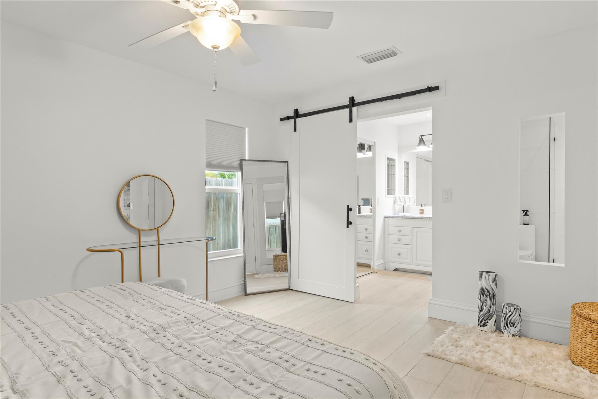 2453 Southridge Road Delray Beach, FL 33444 - Photo 17 of 38 Master Bedroom