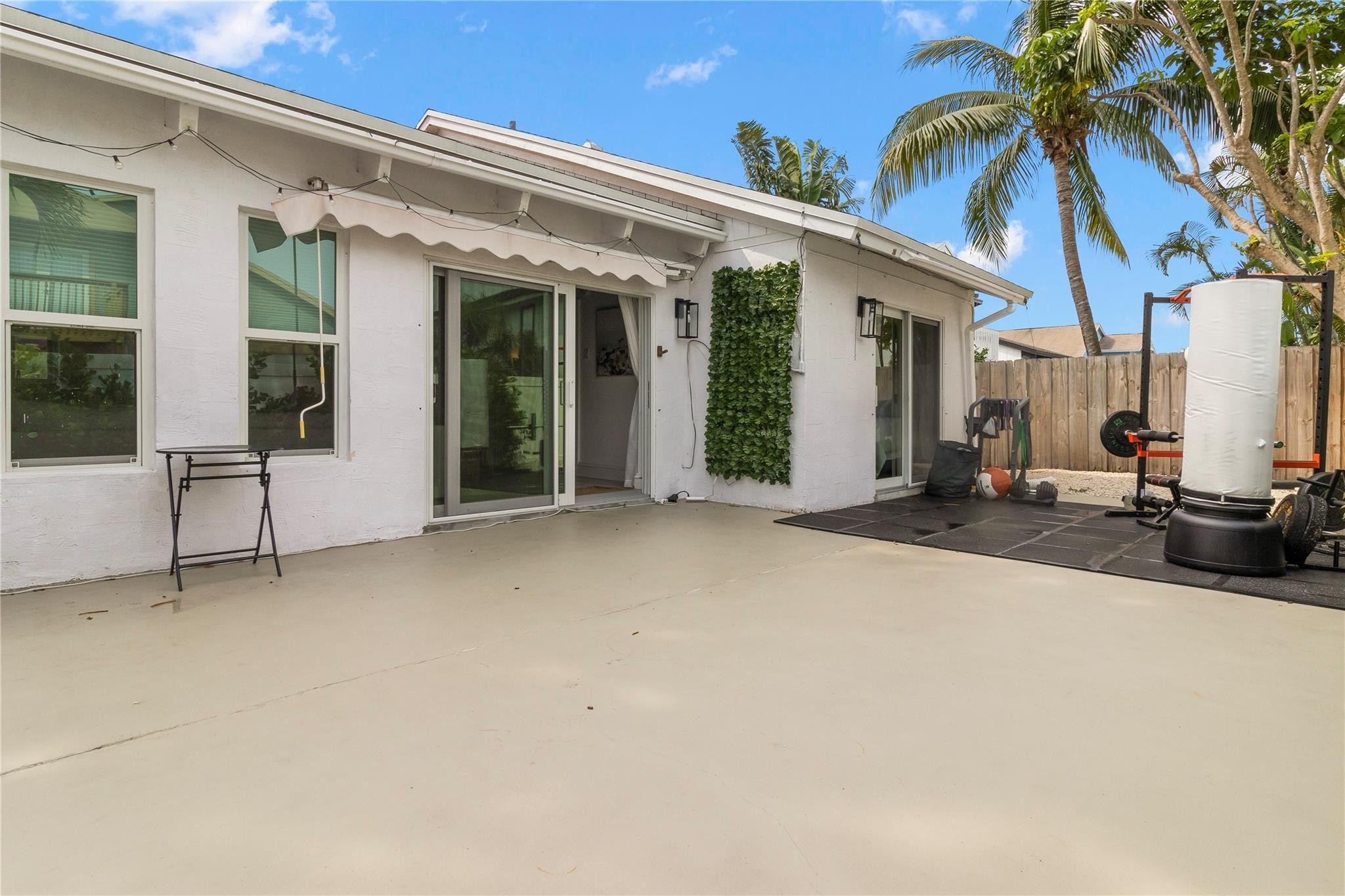 2453 Southridge Road Delray Beach, FL 33444 - Photo 33 of 38 Back of House