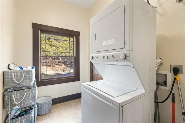 $950,000 | 5545 County Road 225, Hico, TX 76457