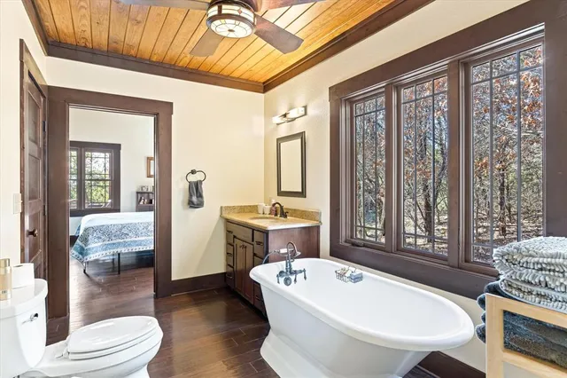 $950,000 | 5545 County Road 225, Hico, TX 76457