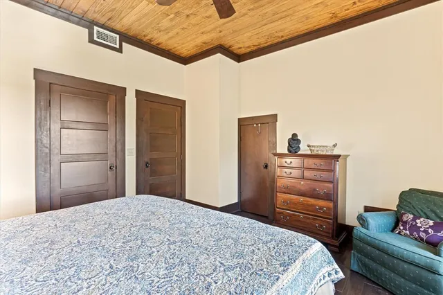 $950,000 | 5545 County Road 225, Hico, TX 76457