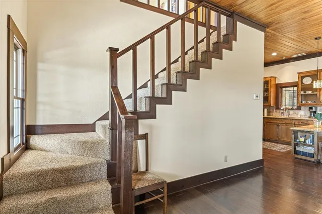 $950,000 | 5545 County Road 225, Hico, TX 76457