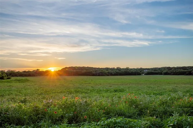 $950,000 | 5545 County Road 225, Hico, TX 76457