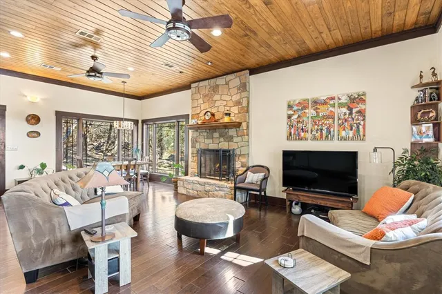 $950,000 | 5545 County Road 225, Hico, TX 76457