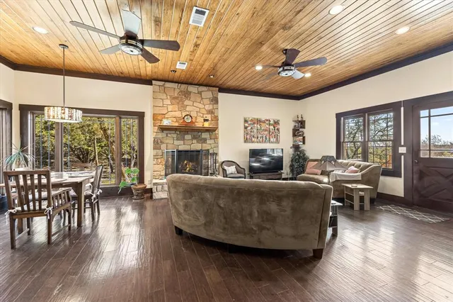 $950,000 | 5545 County Road 225, Hico, TX 76457