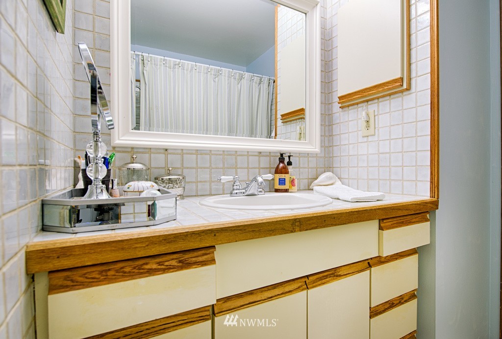 11434 Southeast 180th Place Renton, WA 98055 - Photo 15 of 20 Gallery Image 15
