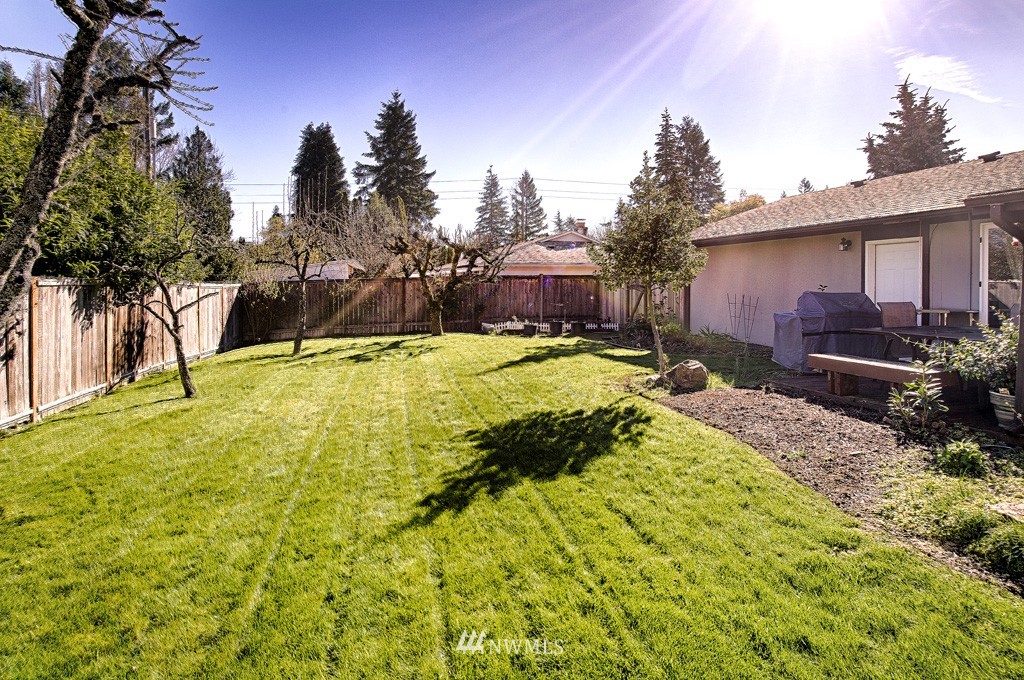 11434 Southeast 180th Place Renton, WA 98055 - Photo 17 of 20 Gallery Image 17