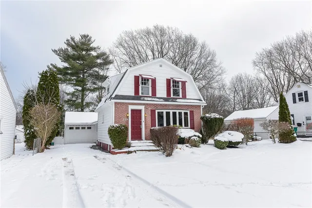 $179,900 | 259 Windsor Road, Greece, NY 14612