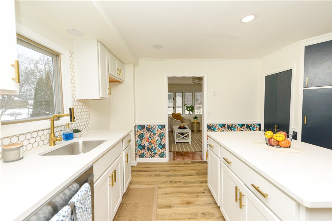 259 Windsor Road Greece, NY 14612 - Photo 13 of 33